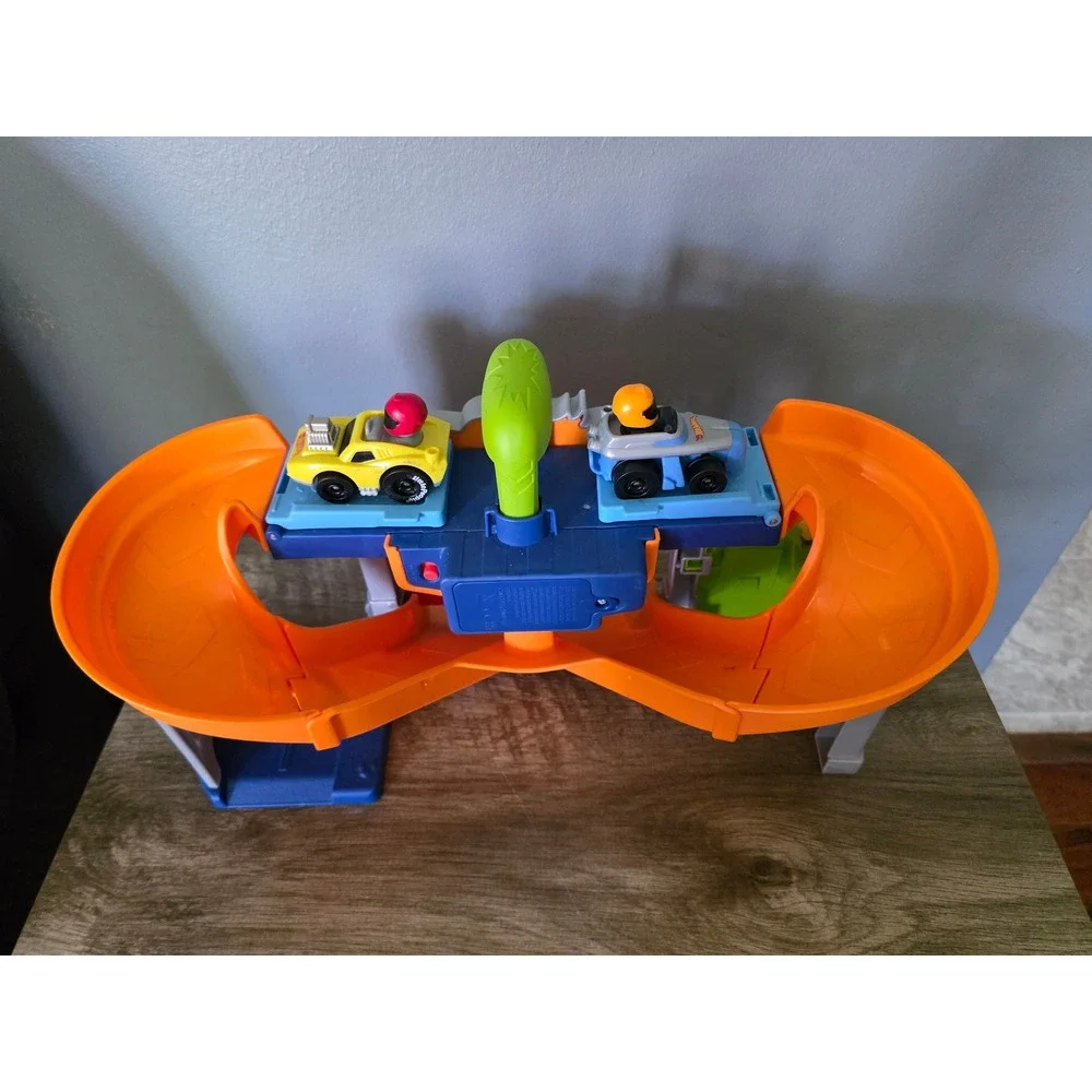 Fisher-Price Little People Hot Wheels Race and Go track set 2 Cars